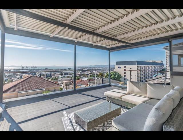 3 BEDROOM TOWNHOUSE FOR SALE IN WALMER ESTATE